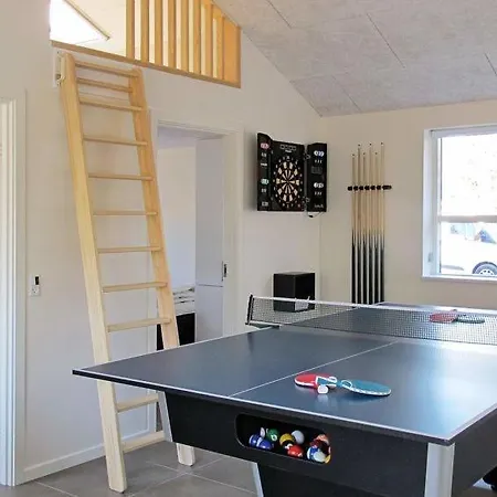 Ladeplads Sleeps 14 Pool Wifi