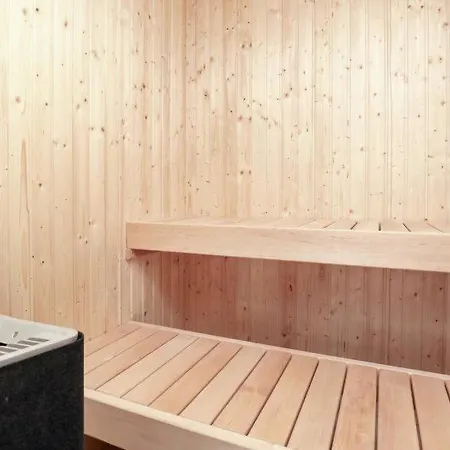 Ladeplads Sleeps 14 Pool Wifi Strøby Ladeplads